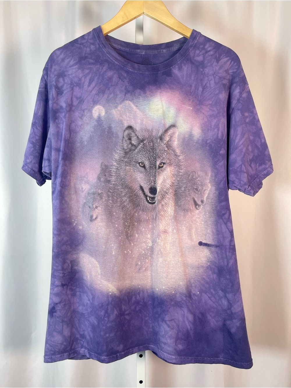 The Mountain Large Northern Lights Tie-Dye Wolf Pack Graphic Short Sleeve Tee